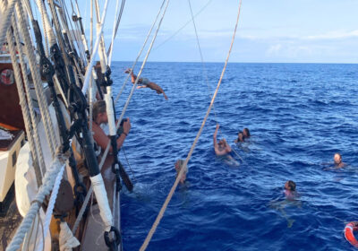 Guests-swimming-with-Florette-Caribbean2