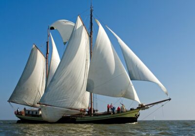 Zeilschip Bree Sant voltuig op de Waddenzee