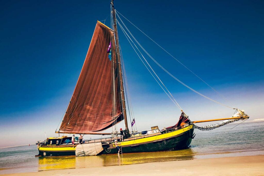 Experiencing falling dry on a sandbank in the Wadden Sea