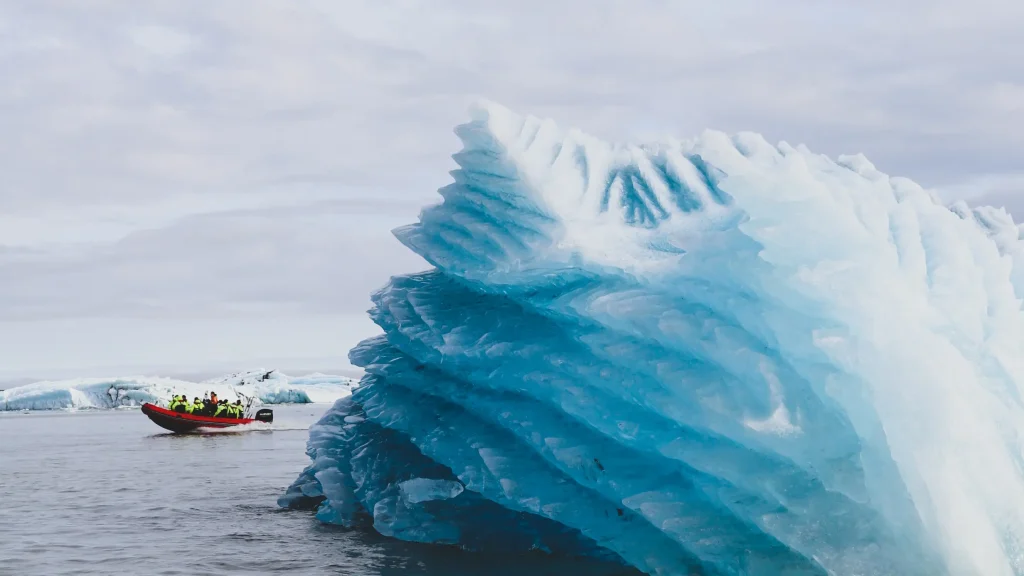 Expedition in the Arctic