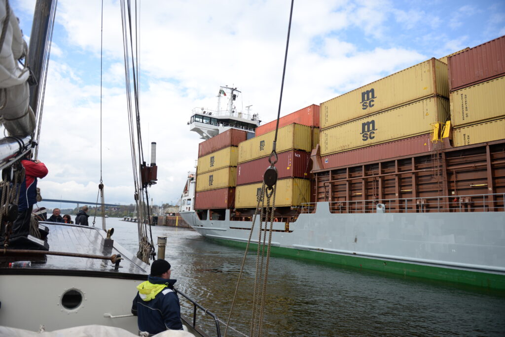 sailing the kiel canal