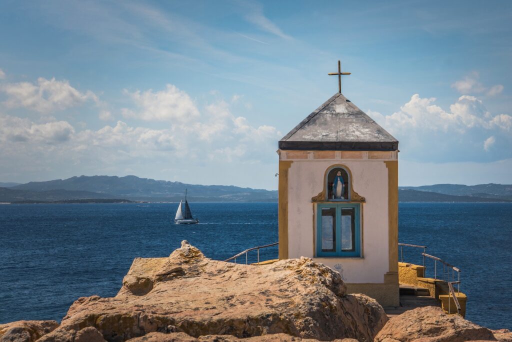 Segeln im Mittelmeer nach Sardinien und Korsika