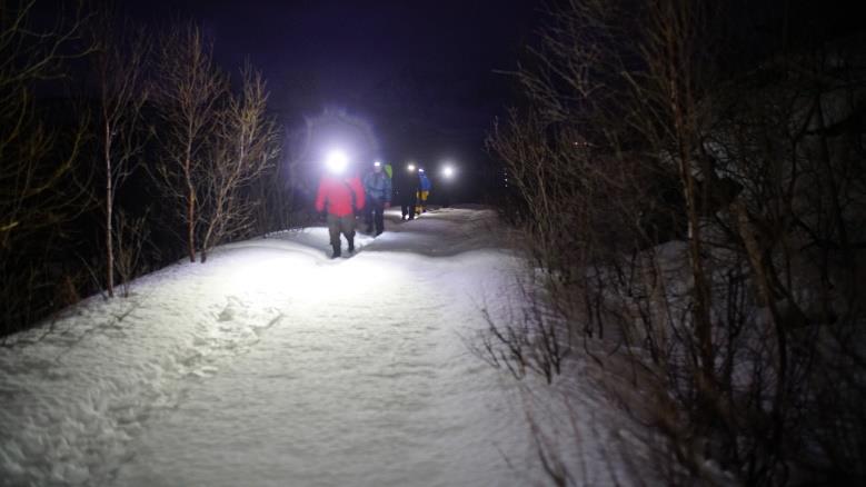 Wandeling tijdens de poolnacht in Noorwegen