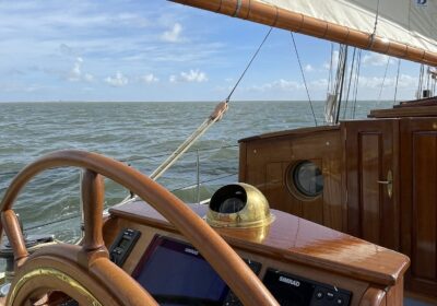 quadra-achterdek Zeilvakantie Noordzee met de Quadra