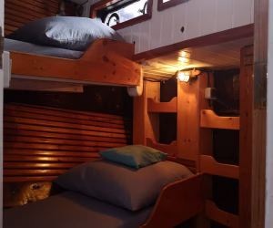 Albin Kobis hut.jpg