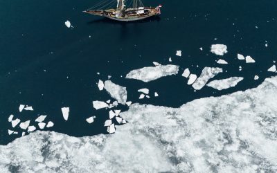 Luchtfoto van zeilschip Ocean Sherpa